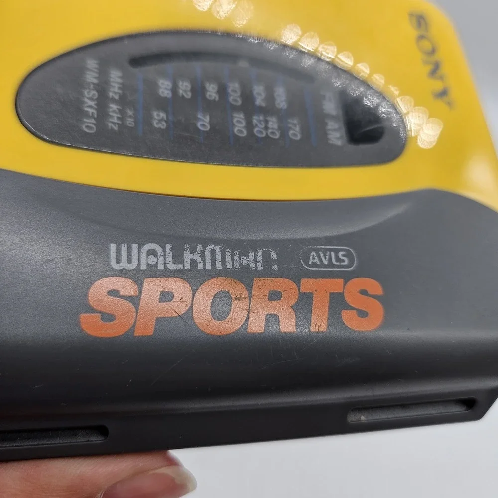 Sony Walkman WM-SXF10 Sports Radio Cassette Player AM/FM Stereo Yellow - Works!